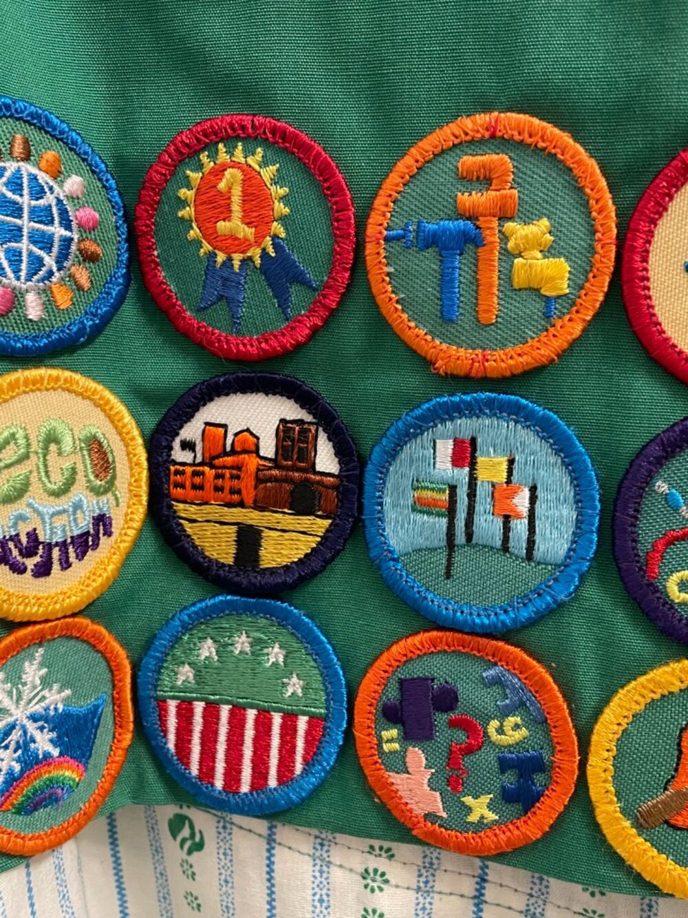 Complete 1990s Girl Scout Junior uniform with skirt - Picture 14 of 16